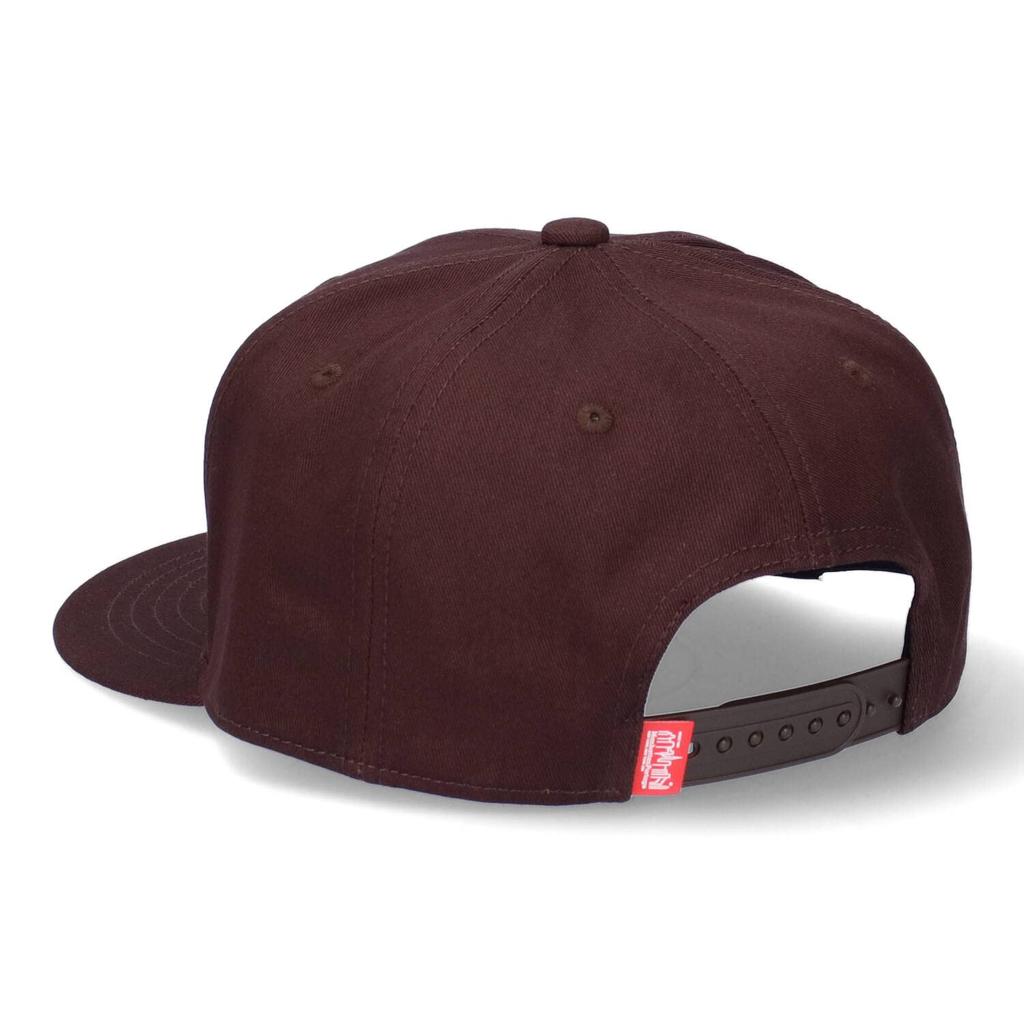 X PEANUTS Collaboration Плоская бейсболка с козырьком Шапка Снупи [Manhattan Portage] (061 Коричневый)