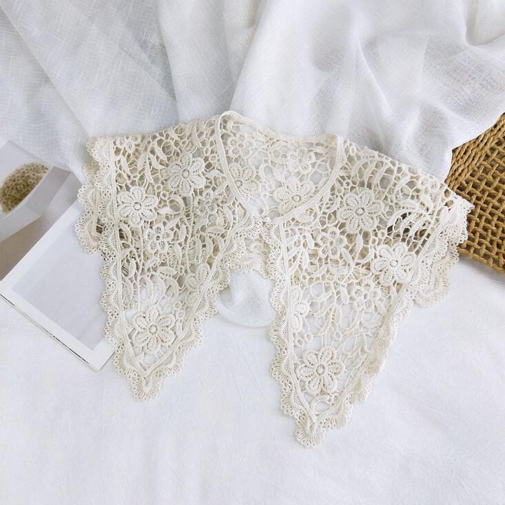 Vintage Shawl O-Neck Doll Fake Collar Shirt Women Hollow Crochet Lace False Collar Detachable Woman Half Shirt Faux Col
