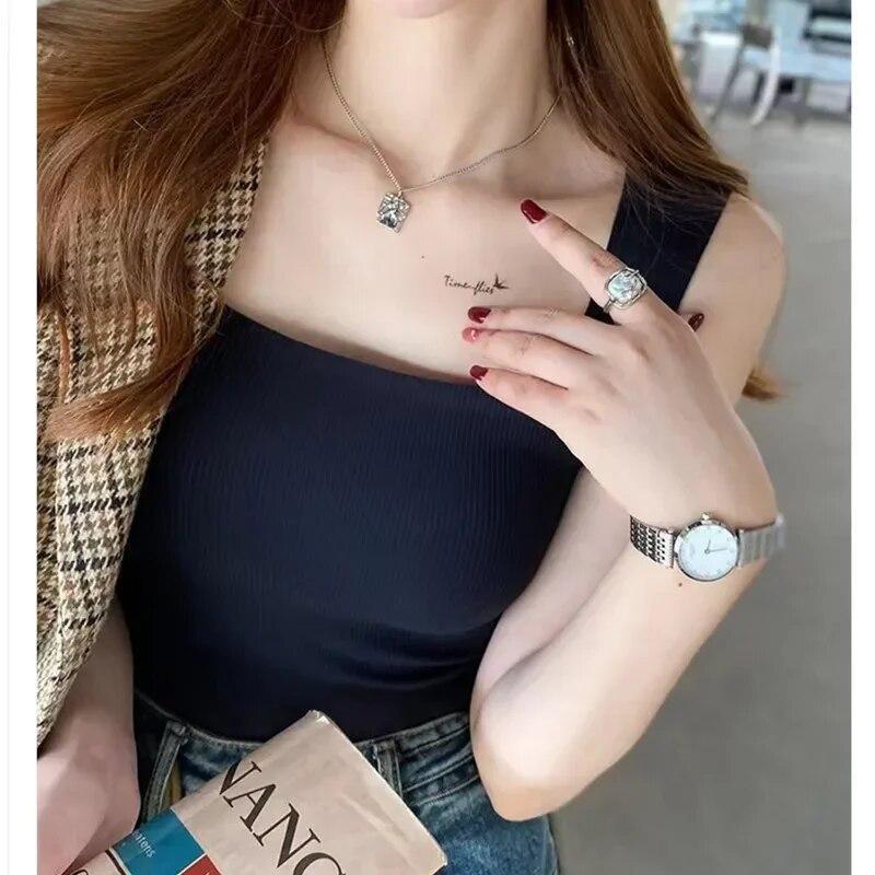 Новый камзол с широкими плечами и квадратным вырезом, красивый жилет с резьбой сзади, женский бесшовный цельный повседневный однотонный топ с фиксированной чашкой