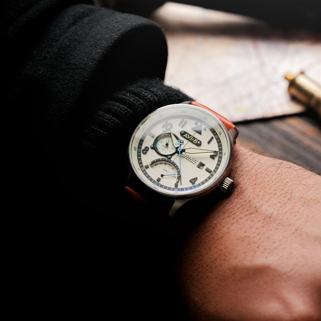 AVI-8 Hawker Hurricane Mckellar Dual Time коричневый бежевый кожаный ремешок кремовый циферблат AV-4101-0C кварцевые мужские часы с дополнительным ремешком
