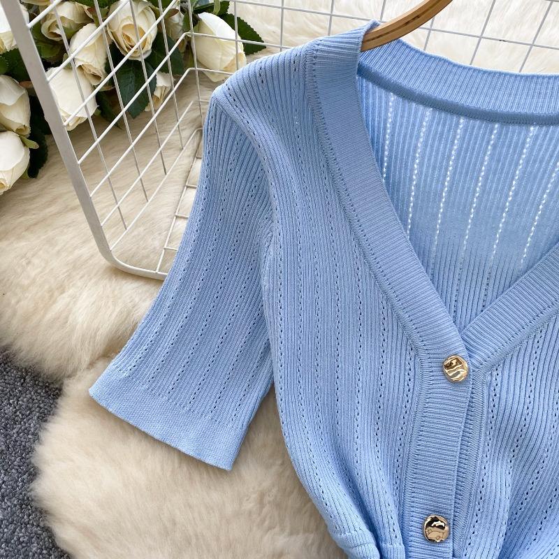 High-end Knitted Dress for Women's Wear In Summer Featuring A Slimming and Elegant Design