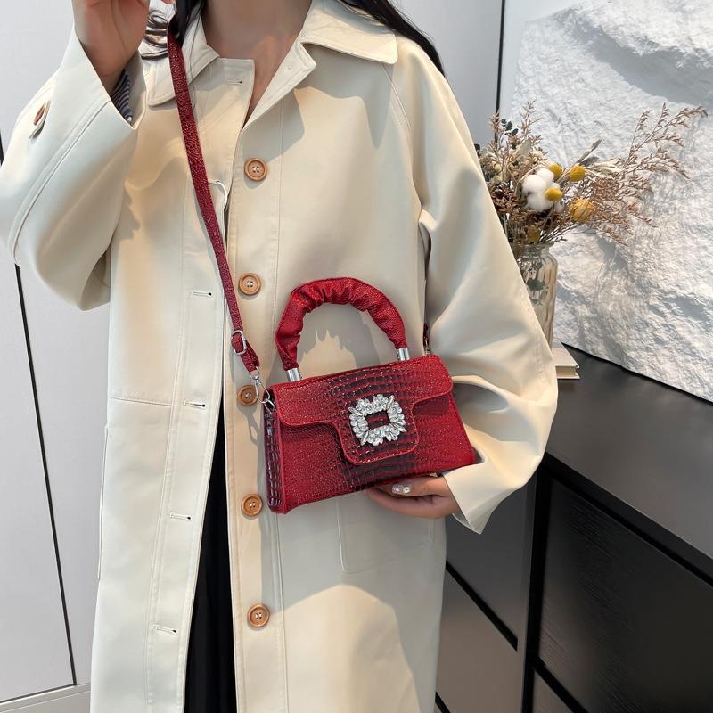 Простая и модная сумка-мессенджер, нишевая повседневная маленькая квадратная сумка, популярная сумка, новая сумка на плечо, тренд