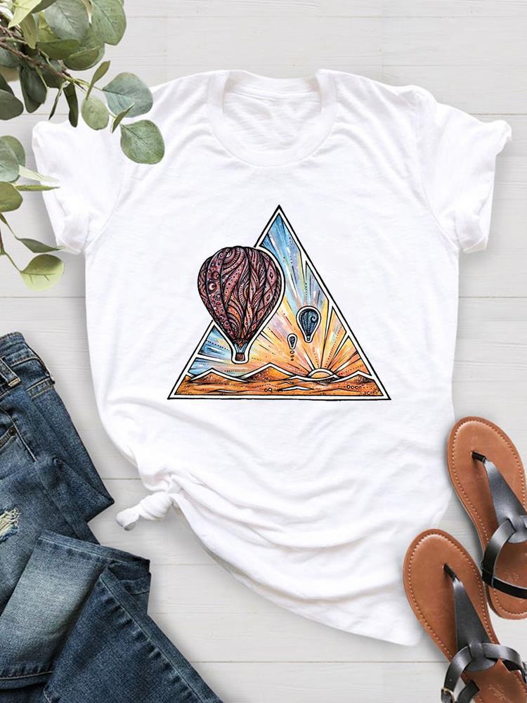 Polyester Women Vintage Hot Air Balloon Triangle Sunset Graphic T-Shirt Desert Landscape Print Casual Short Sleeve Tee