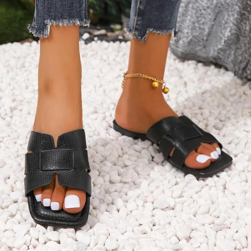 2024 летние новые женские тапочки на плоской подошве, Нескользящие уличные пляжные женские сандалии с открытым носком, пикантные модные дизайнерские шлепанцы, женская обувь