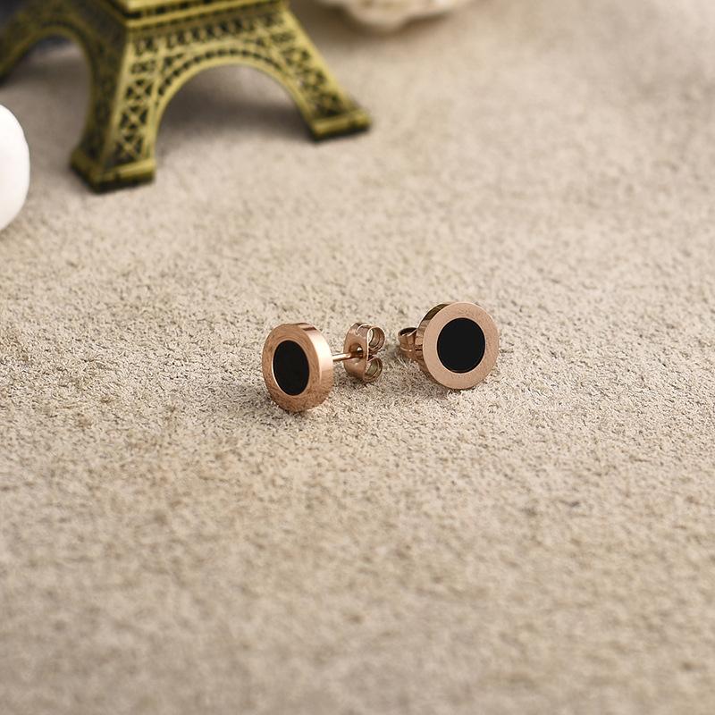 Черные керамические модные трендовые модные парные серьги