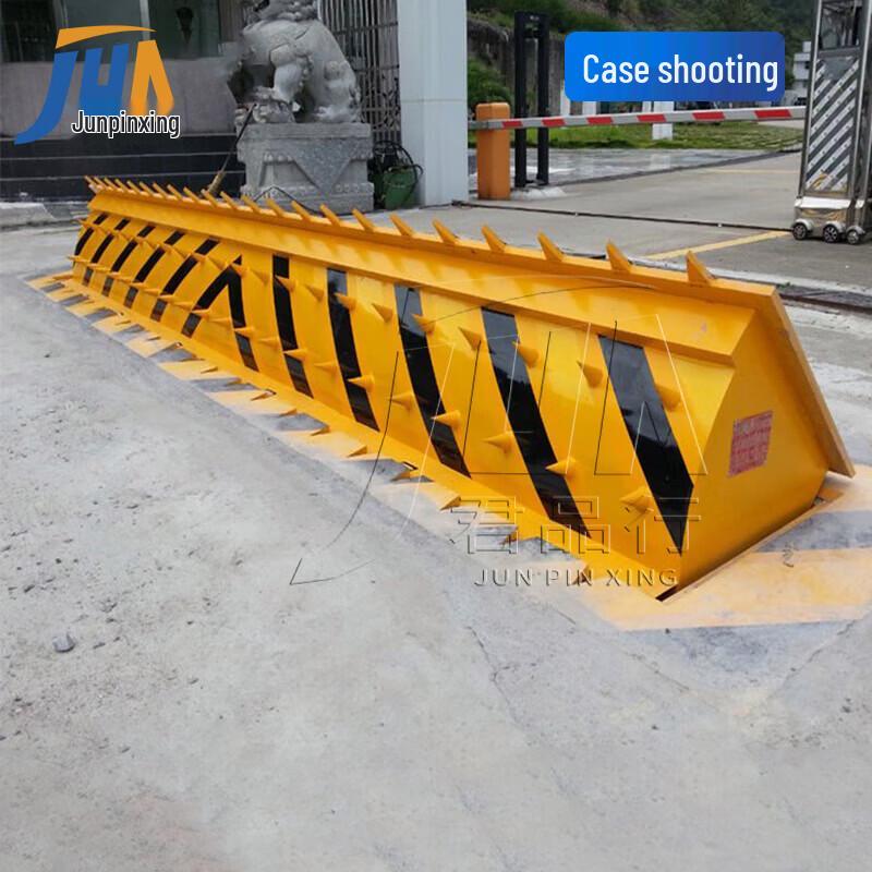 Junpinxing Electric Hydraulic Flip Roadblock Spike Barrier