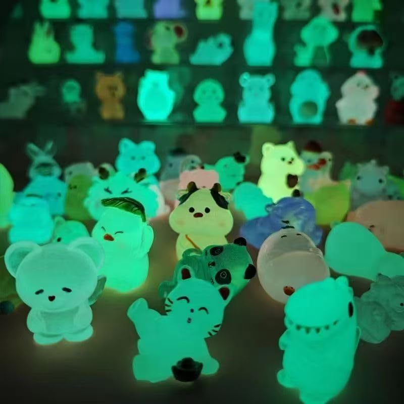 50PCS Mini Resin Animals Variety Pack, Random Assorted Tiny Resin Animal Figurines Glow in the Dark for Fairy Garden Accessories, Aquarium and Micro