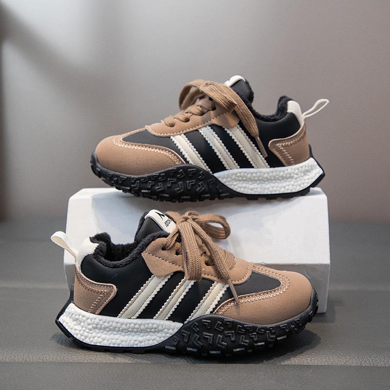 Новые осенне-зимние детские кроссовки Модные спортивные повседневные кроссовки с хлопковой подкладкой и плюшем