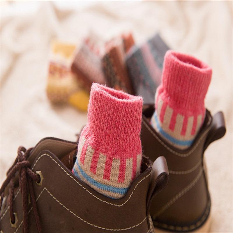 Winter Fashion Special Ethnic Style Thick Woolen Socks Retro Thickened Warm Rabbit Wool Socks for Women Polka Dot Ethnic Style Cashmere Socks