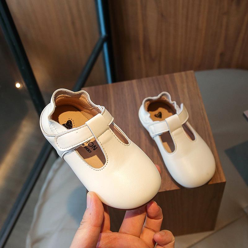 2024 Новые мягкие повседневные туфли с ремешком на липучке и липучке для девочек, прямые поставки, кожаные туфли для мальчиков, нескользящие мокасины для детей и девочек