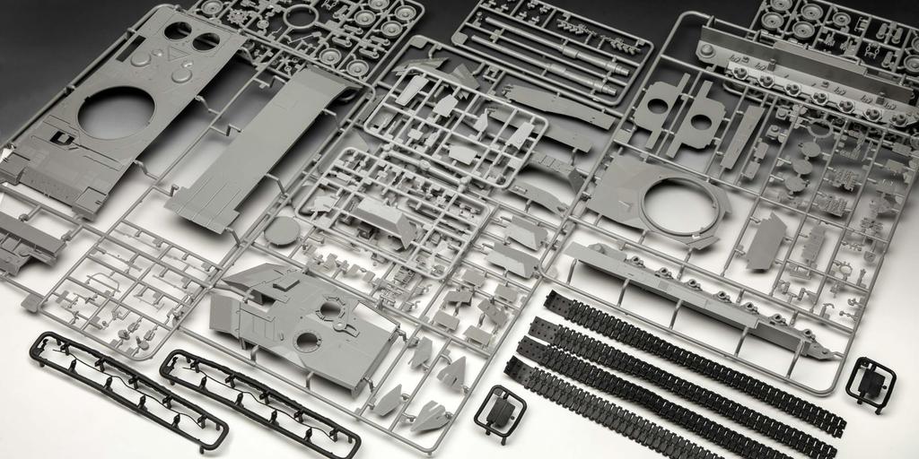 Revell 1/35 Scale German Leopard II A6M+ Plastic Model Kit 03342