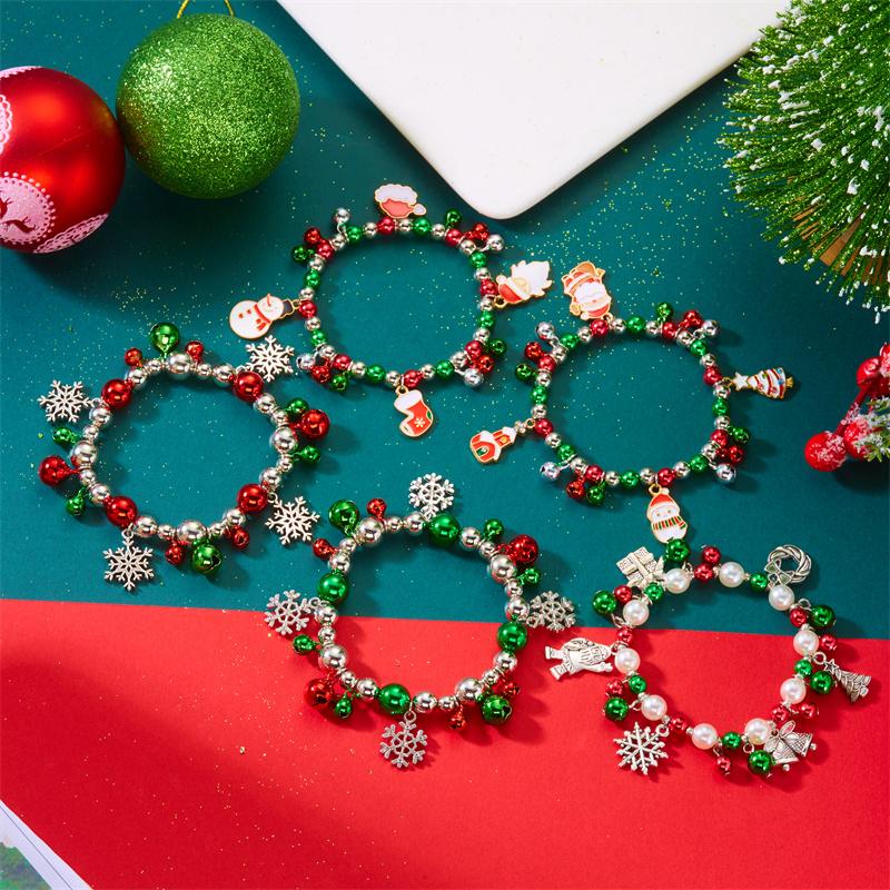 Handmade Christmas Red Green Bell Beaded Bracelets for Women Santa Claus Snowman Elk Xmas Tree Bracelets Festival Party Jewelry