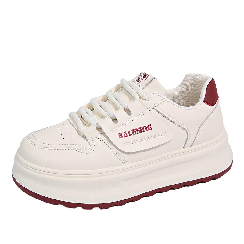Little white shoes women show their feet in autumn 2025 new breathable casual fashion versatile thick-soled non-slip sports shoes