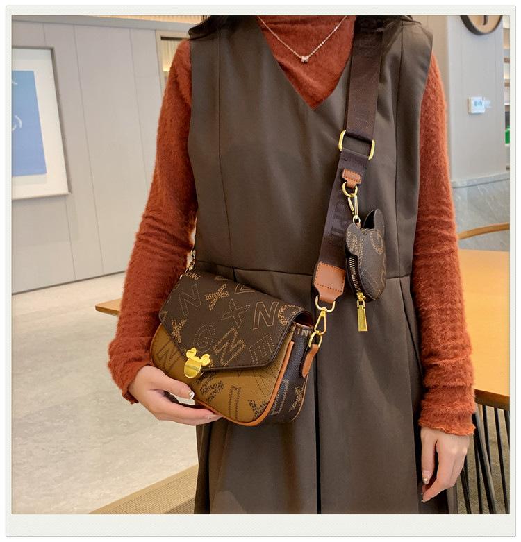 Модная маленькая квадратная сумка, сумка для писем от знаменитостей из Интернета.