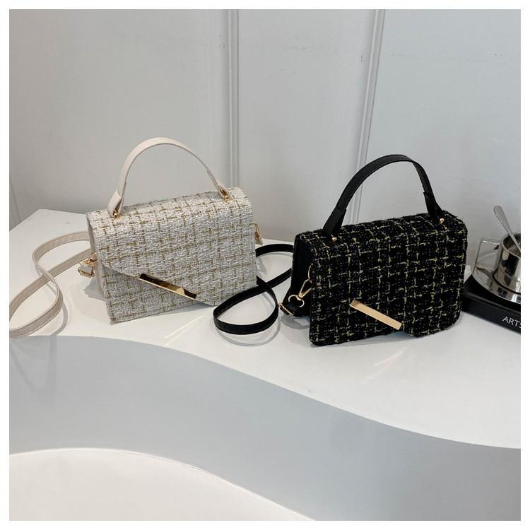 Fashion Plaid Woven Texture Handheld Small Bag For Women With Trendy Design For Daily Use