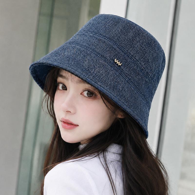 New versatile washed denim washbasin hat women's spring and autumn versatile metal badge decorative bucket hat