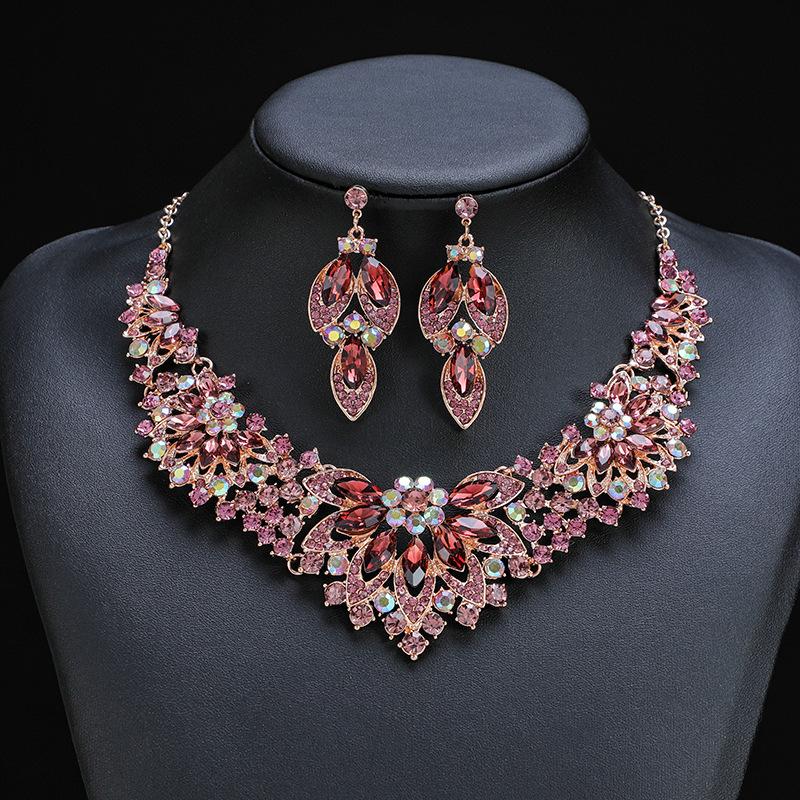 2026 Vintage Necklace Set Women 2 Piece Set Leaves Flower Exaggerated Luxury Jewelry New Bride Wedding Accessories