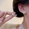 Серьги-пусеты в виде цветка с лепестками с вырезами для женщин, металлические, со стразами, мини-серьги с имитацией циркона, для вечеринки, милые, сладкие, маленькие, с цирконом