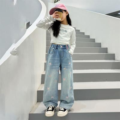 Брюки для девочек 2024 года, модные повседневные брюки с вышивкой «Любовь», узкие джинсовые брюки большого размера для детей, широкие брюки