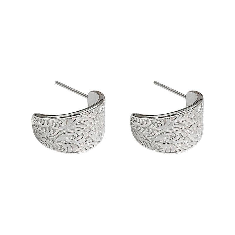 Серьги с широким лицом в форме буквы C Tang Grass Pattern Новые серьги с простым китайским узором Niche Design Sense