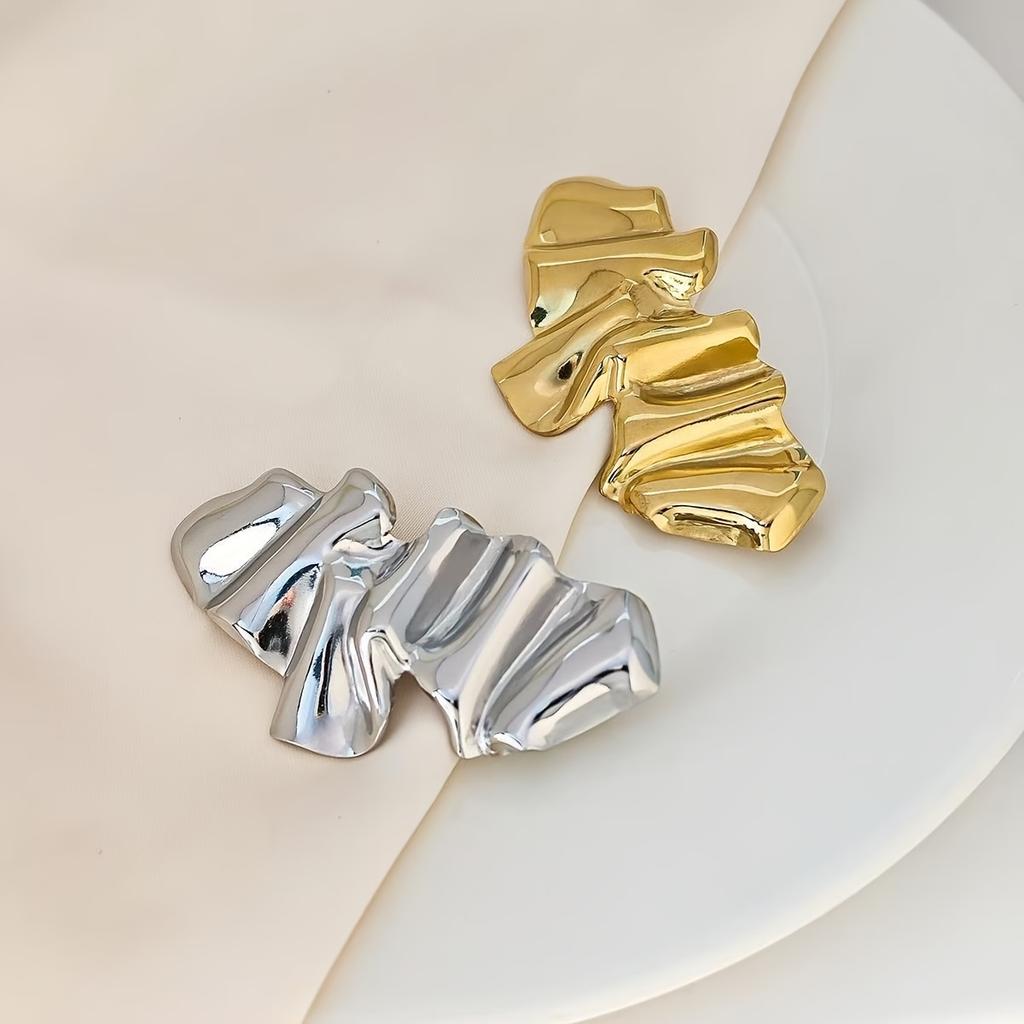 Exaggerated Pleated Wave Brooch for Women, Elegant Light Luxury Fashion Pin, Versatile Daily Commute, Banquet, Party, Gift Family/Friends
