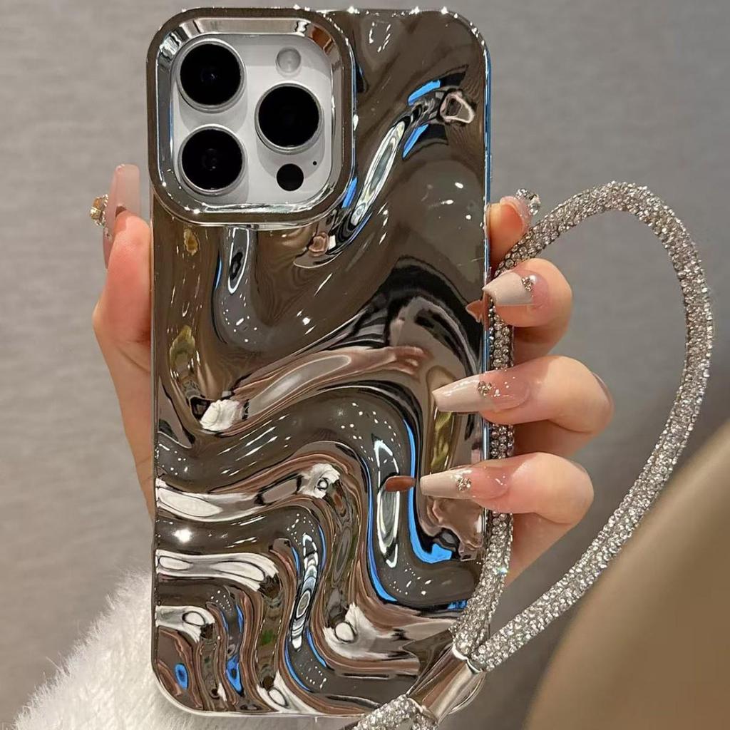 Посеребленный чехол для iPhone 17 Pro Max с узором в виде волны и цепочкой