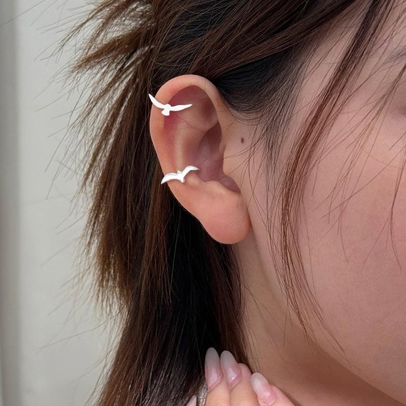 Асимметричный клипс-серьга "Чайка" - Без прокола, Минималистичный стиль Серьга-кафф "Ласточка" для хряща уха