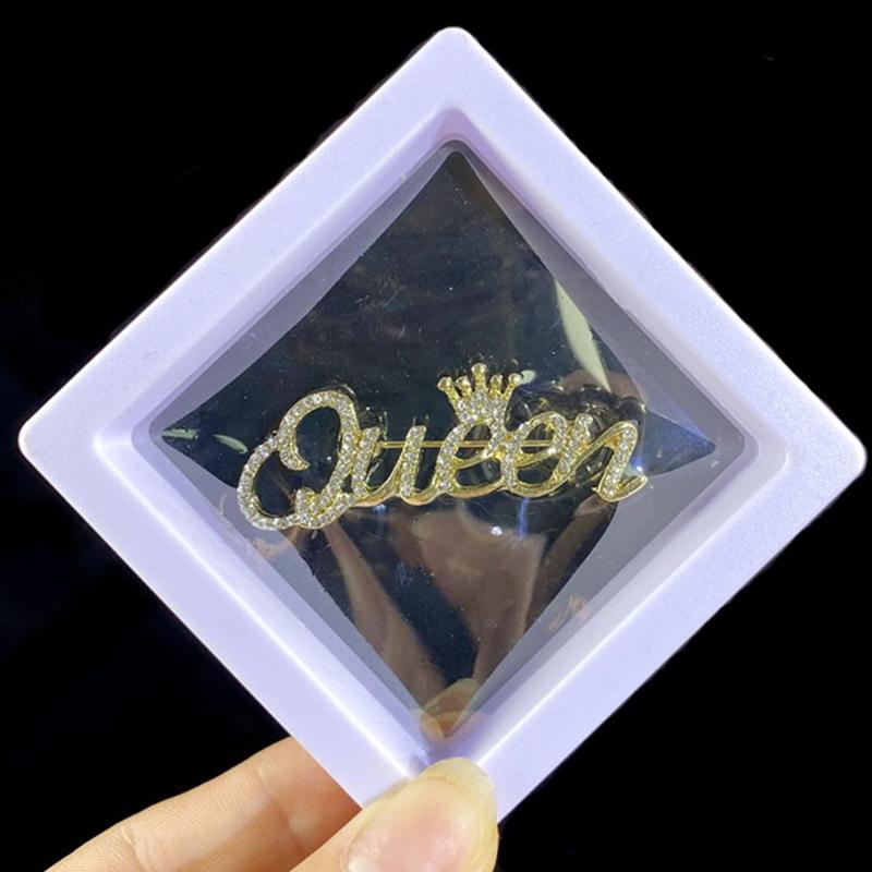 Letter Brooch Queen Temperament Suit Brooch  Gem Versatile Cardigan Pin