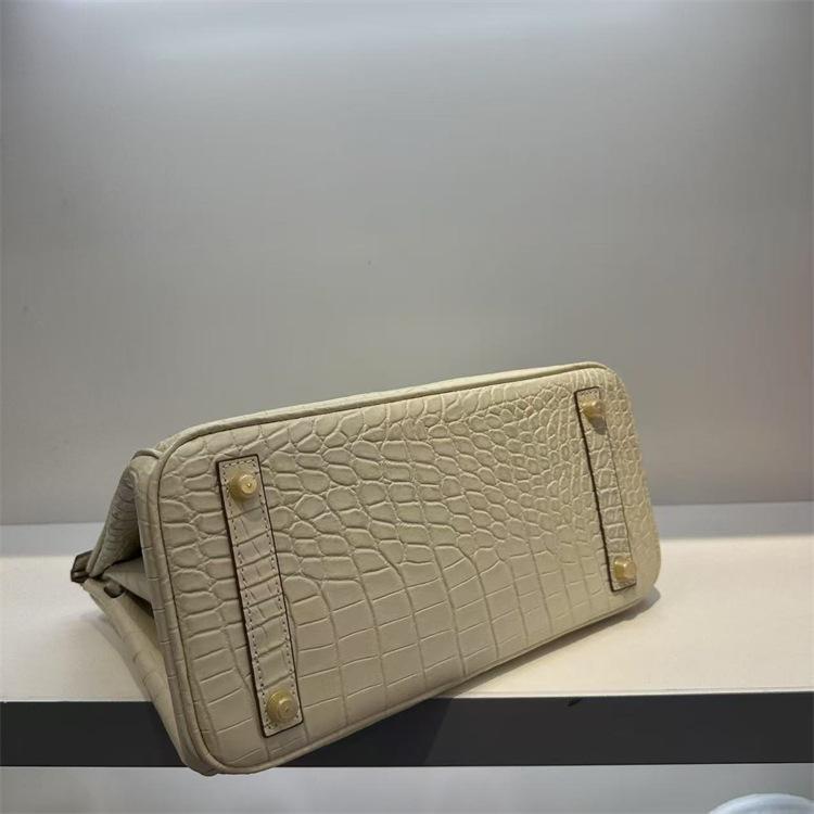 First Layer Cowhide Alligator Pattern Matte Portable Shoulder Messenger Women's Bag Cross-border Premium