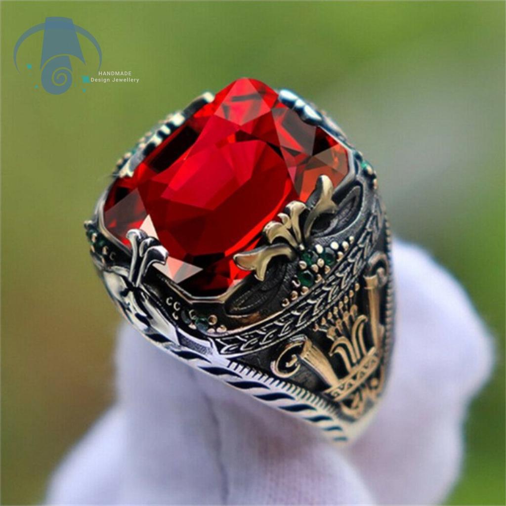 Vintage Retro Mens High End Bold Statement Finger Ring Luxury for Banquet Party Unique Masculine Chic Classic Grand Jewelry Gift