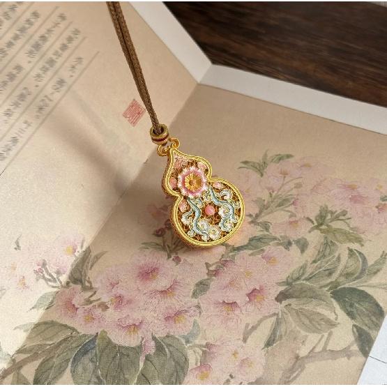 Begonia gourd long necklace in new Chinese style with enamel and braided cord, autumn and winter pendant accessory, high-end jewelry