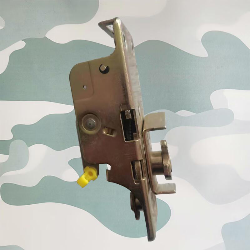 Механизм замка двери кабины Huchen Shaanqi SX2150K и Steyr