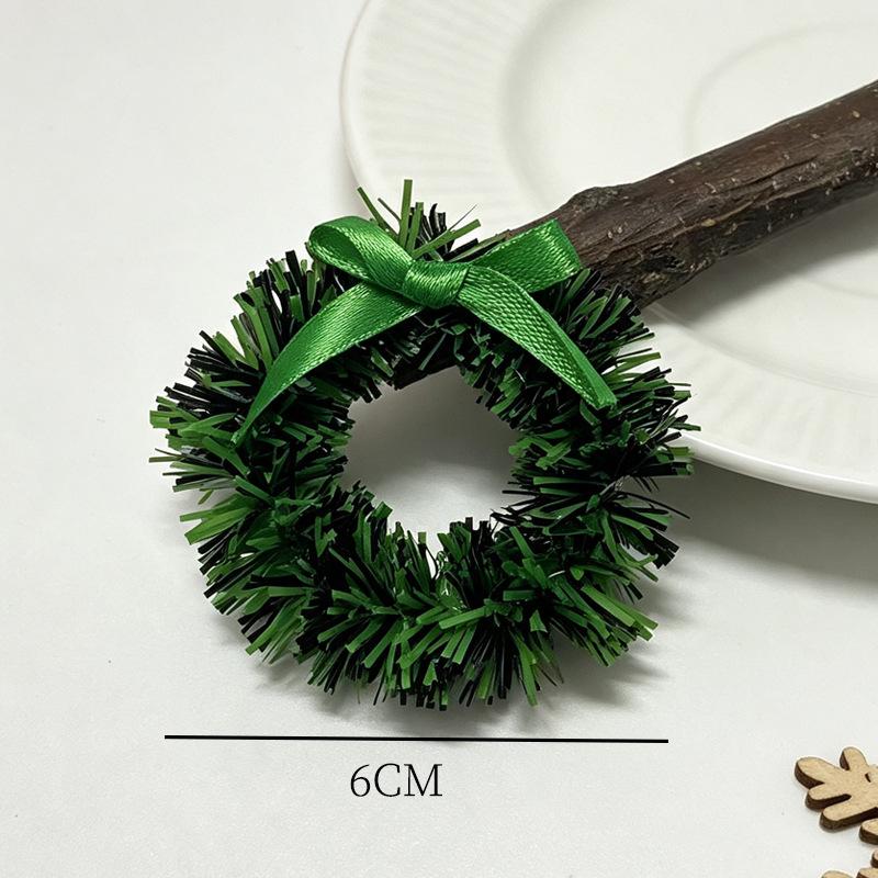 Mini Christmas Celebration Wreath with Bow Ornament