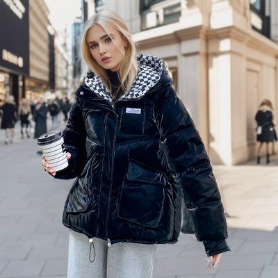 Женская зимняя блестящая куртка с капюшоном в шахматном порядке на хлопковой подкладке, короткое пальто со стоячим воротником