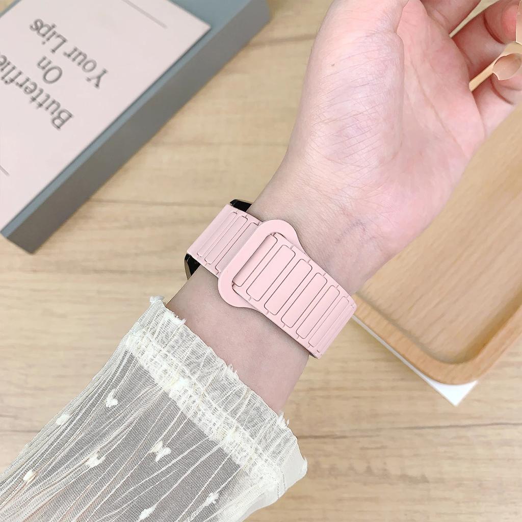 18mm 20mm 22mm Magnetic Band for Samsung Galaxy Watch 7 6 5 4 40mm 44mm 5Pro 6Classic Silicone Strap for Huawei Watch GT5 GT5 Pro 46mm Xiaomi