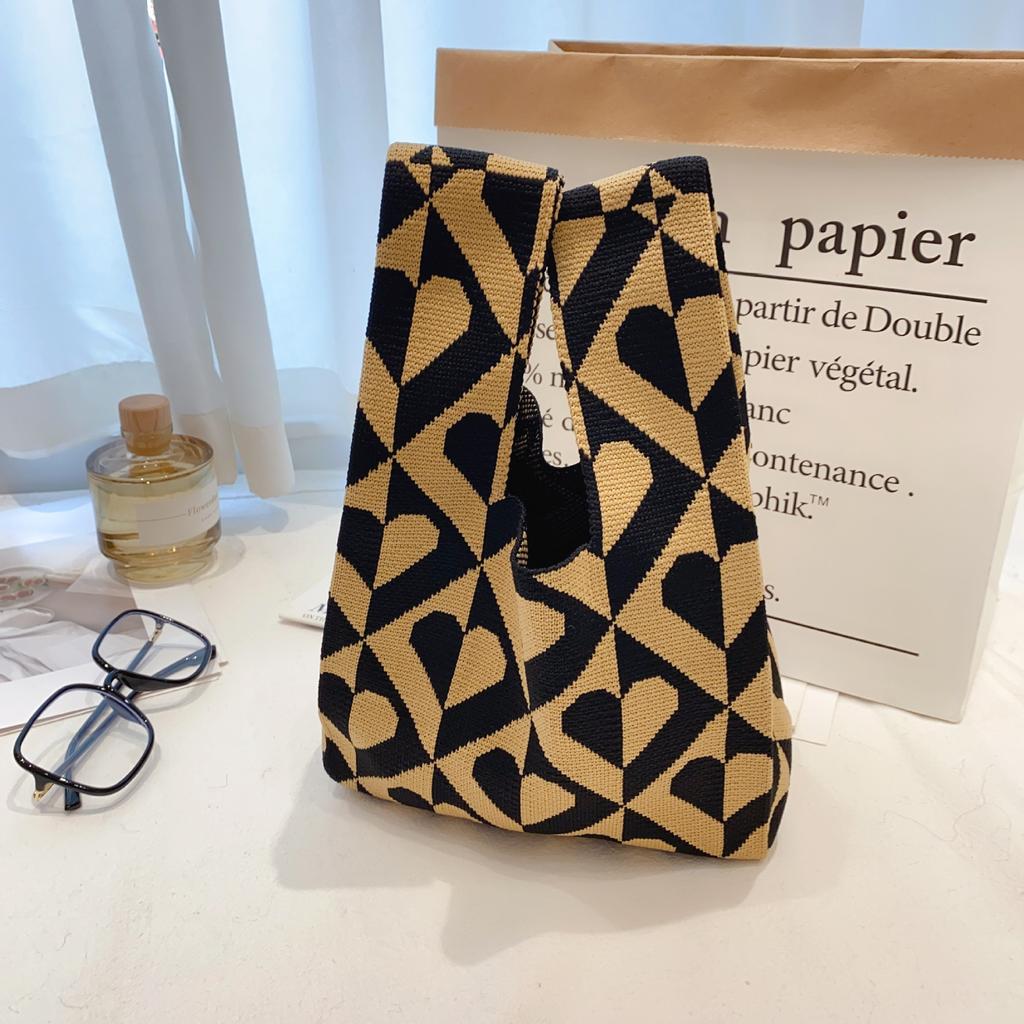 FASHION Women'S Knot Wrist Bag Handmade Knitted Bag Portable Mini Striped Tote Bucket Phone Bags Large Capacity Autumn Winter Handbags