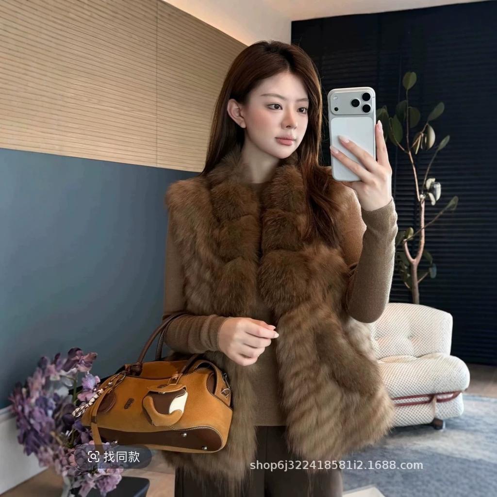 Fox fur vest women's short thermal V-neck fashion coat