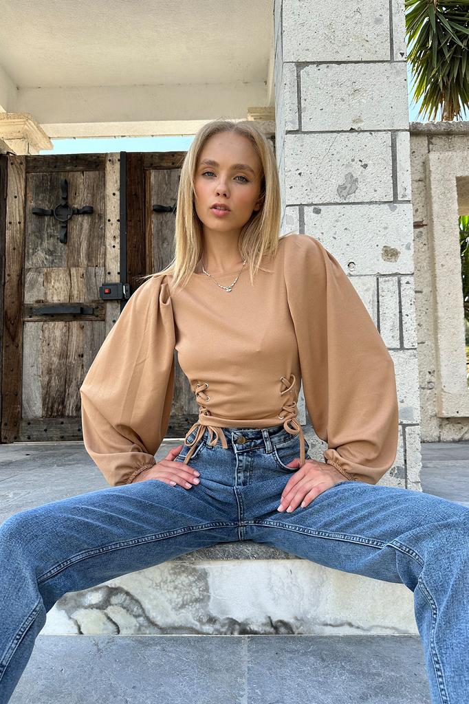 Женская блузка, новый сезон, модная пудрово-розовая трикотажная укороченная блузка с круглым вырезом, рукавами-воздушными шарами и птичьим глазом