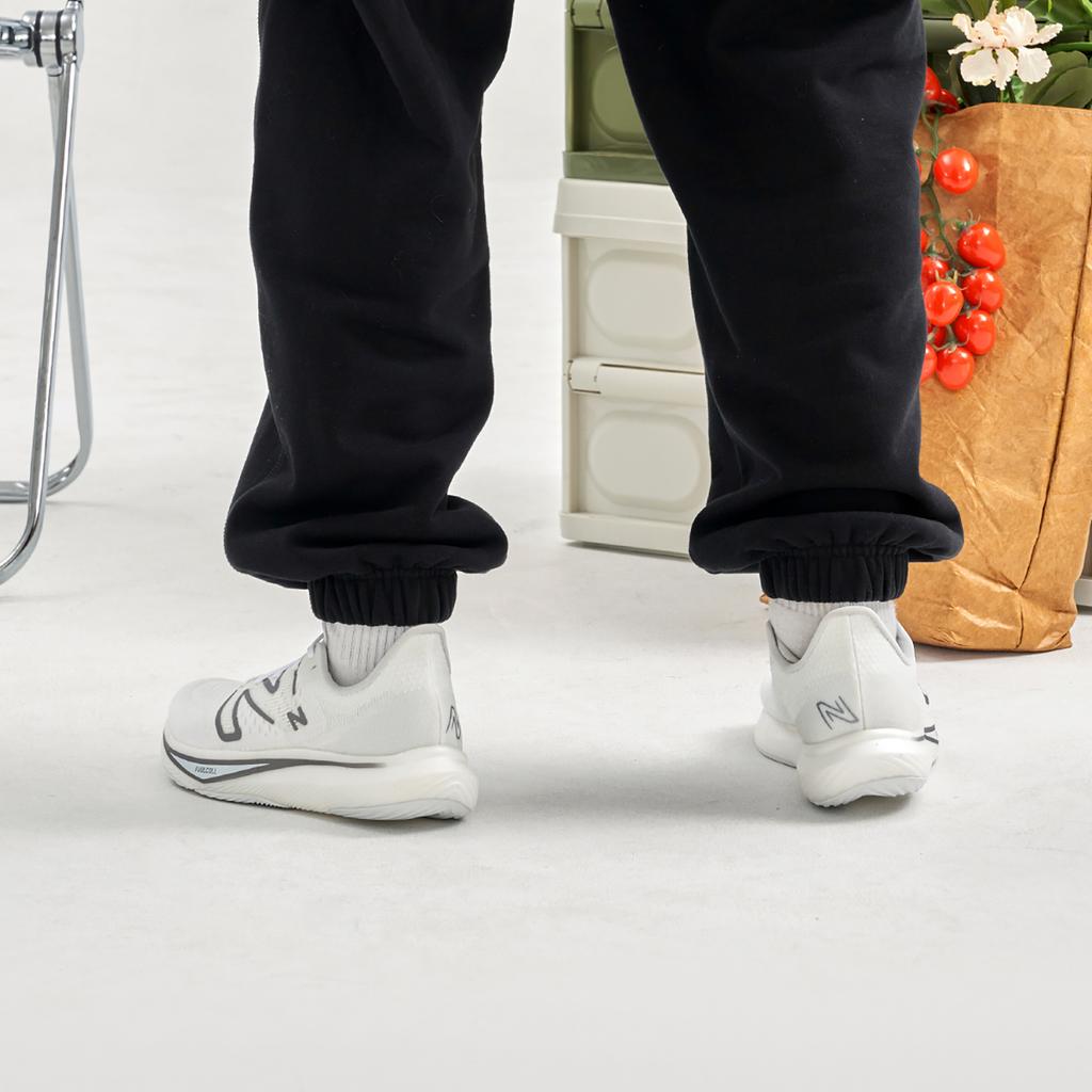New Balance Кроссовки FuelCell Rebel V3 'White Grey' MFCXMW3