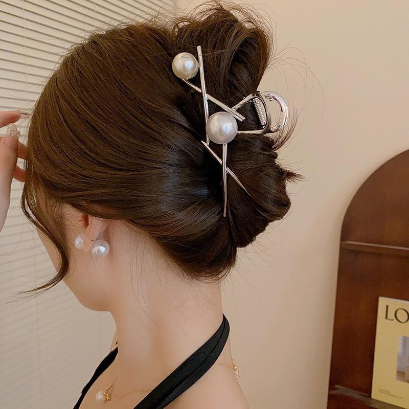 1pc Elegant Pearl Metal Hair Claw Clips Cross Shaped Designs Perfect for Chic Daily Glam Looks Minimalist Hair Accessories