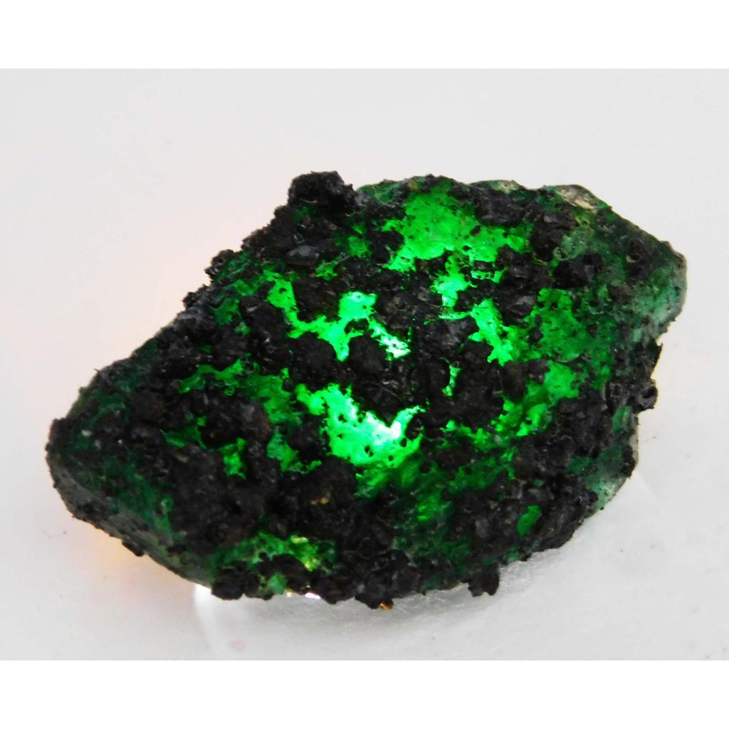 Natural Green Emerald Huge Rough 66.32 Ct Loose Gemstone Earth Mined