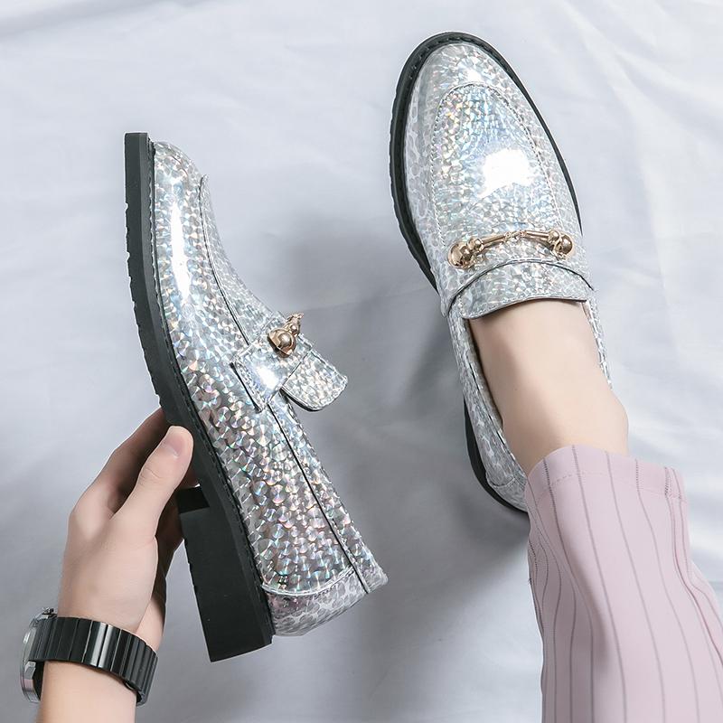 Men Leather Fashion Men Casual Shoes Design Bright Face Buckle and Gold Metal Toe Men Driving Shoe Party Flats Hairstylist Shoes