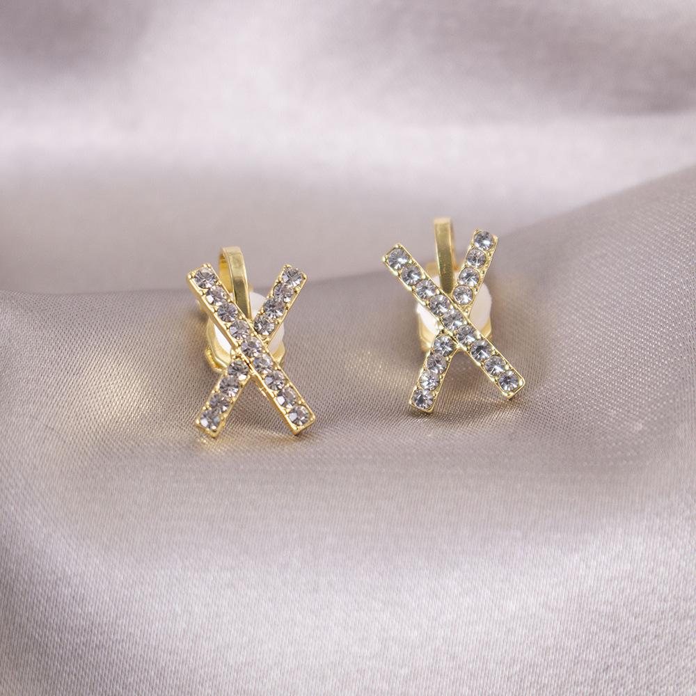 Универсальные легкие роскошные клипсы для ушей без проколов, повседневные высококачественные треугольные клипсы для ушей, универсальные женские серьги