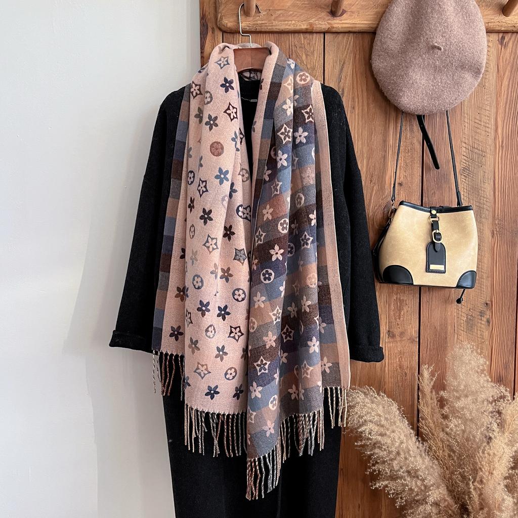 Stylish National Pattern Women's Faux Cashmere Infinity Scarf Winter Warm Two-Sided Thick Floral Print Cozy Shawl Foulard Blanke