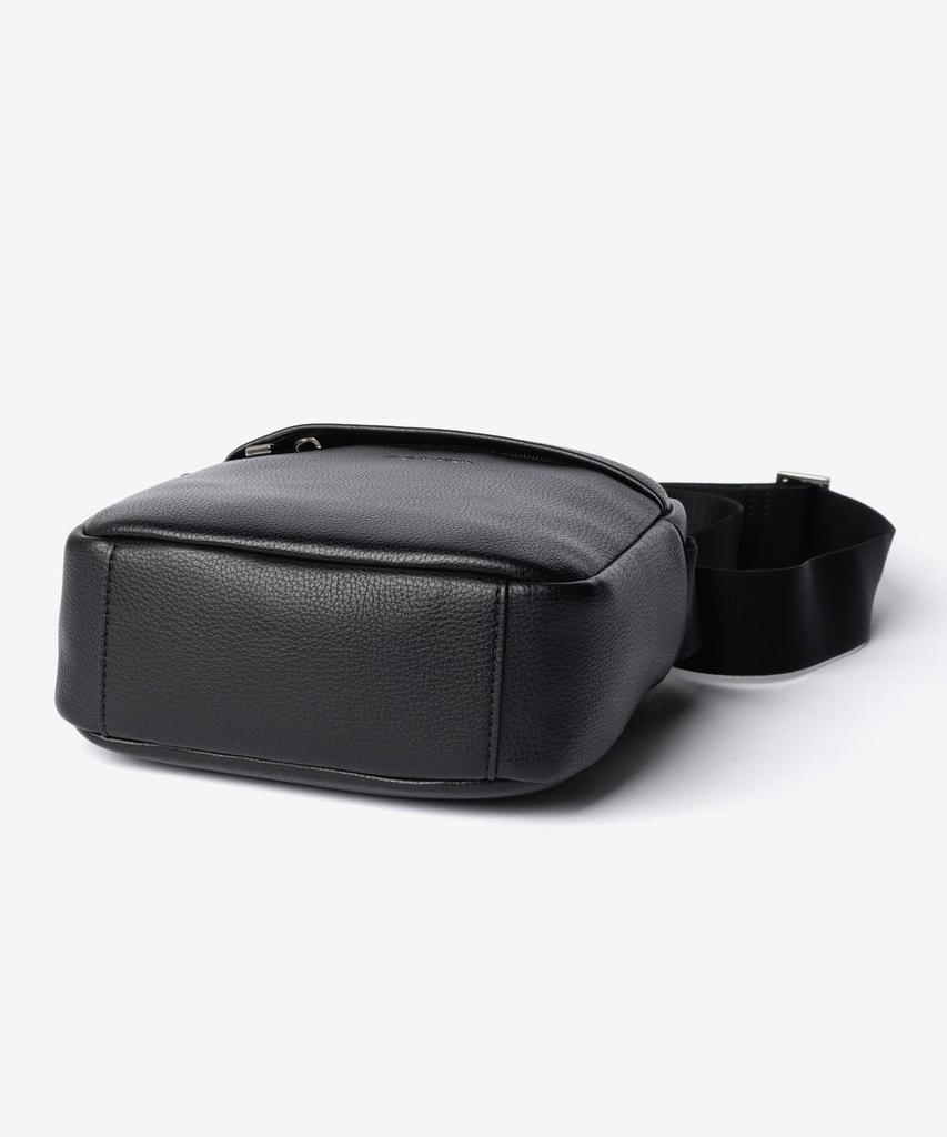 Сумка через плечо LV04D3160G RAISED REPORTER [Calvin Klein] Мужская ЧЕРНЫЙ/Черный