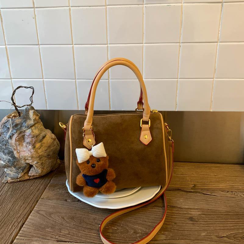 Высококлассная нишевая сумка женская повседневная сумка-бостон 2025 новая модная осенне-зимняя универсальная одноплечевая сумка-кроссбоди сумка-подушка