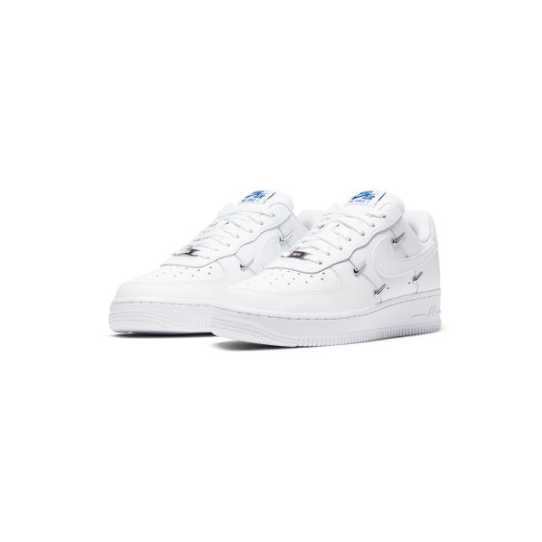 Nike Air Force 1 07 LX Sisterhood — женские кроссовки белого цвета с серебристым металликом Hyper-Royal Black CT1990-100