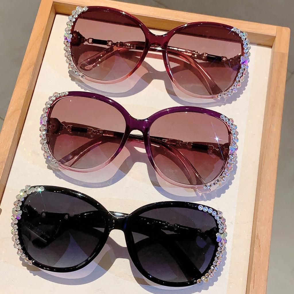 Luxury Brand Non-Polarized Sunglasses Women Sunglasses Protection Fashion Sunglasses with Rhinestone Sun Glasses Female Glass