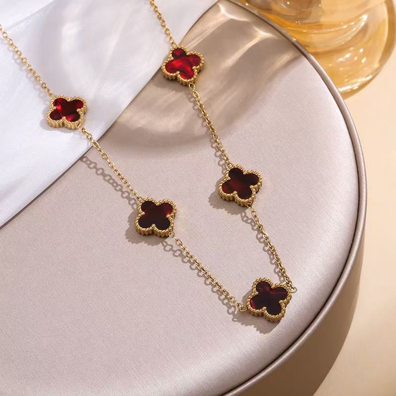 Изысканная 18-каратная титановая сталь не теряет цвет Четырехлистный клевер Двусторонняя перламутровая Пять цветков Ожерелье Цепочка для ключицы женская