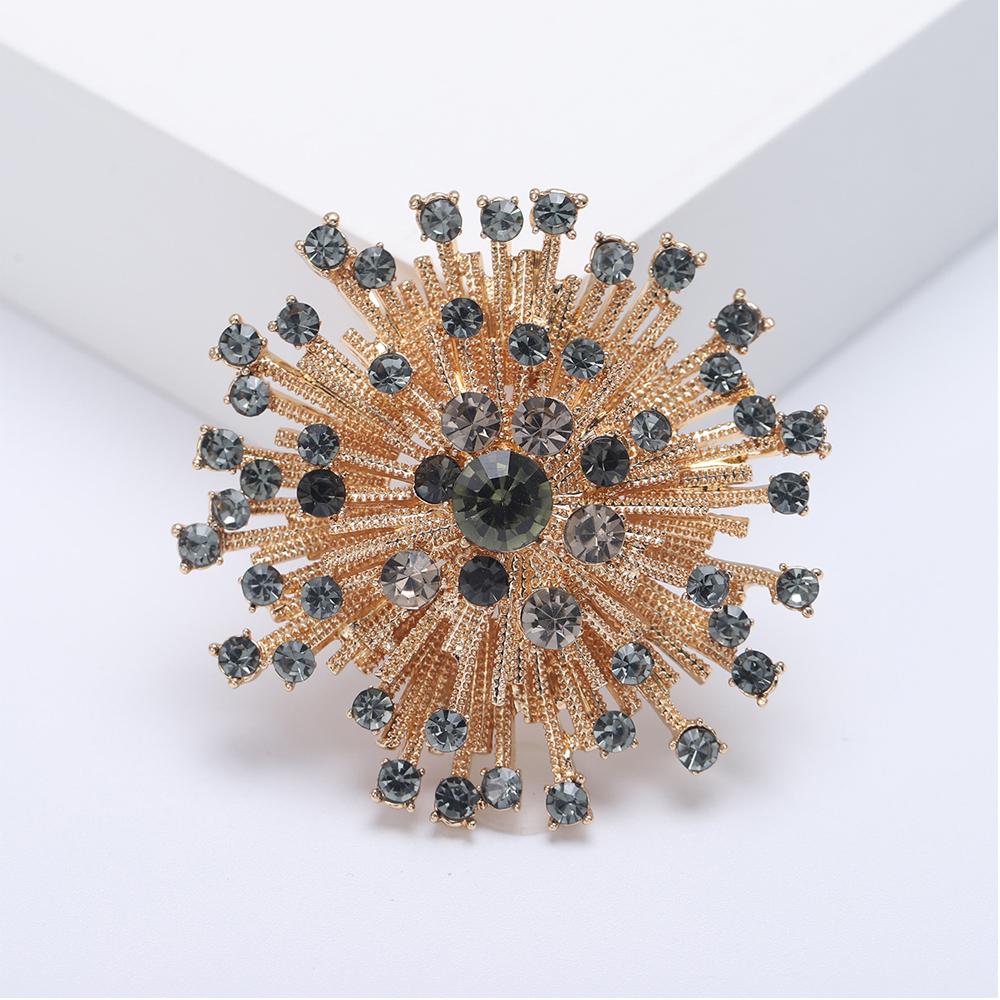 Rhinestone Vintage Flower Brooch Ladies Coat Elegant Brooch High Quality Jewelry Autumn Pin